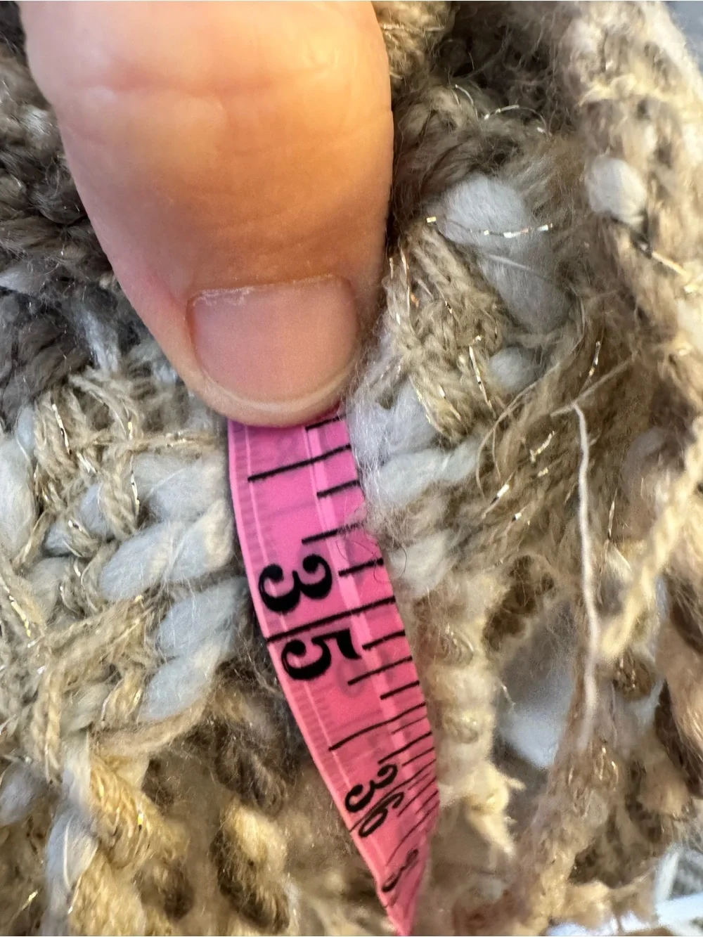 LOFT Beige and Cream Knit Scarf